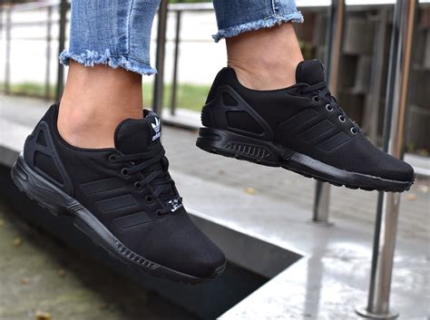 adidas zx flux black outfit.